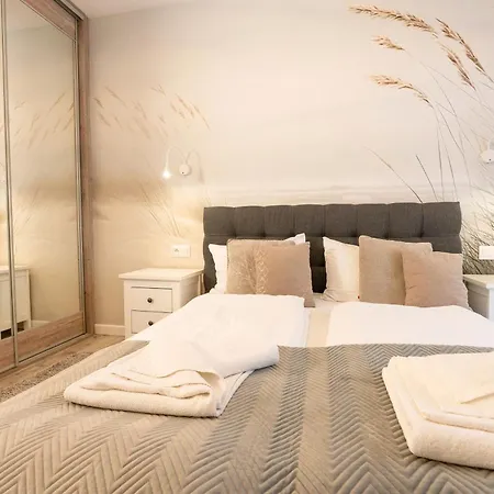 Apartmán Przy Latarni Morskiej Z Garazem Kolobřeh