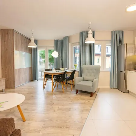 Appartamento Przy Latarni Morskiej Z Garazem Kołobrzeg