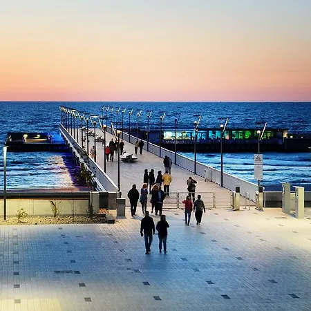 Appartamento Przy Latarni Morskiej Z Garazem Kołobrzeg