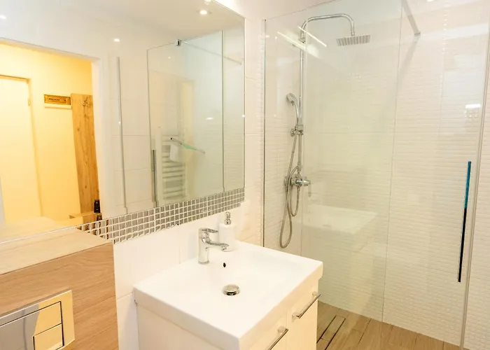 Apartment Przy Latarni Morskiej Z Garazem Kolobrzeg