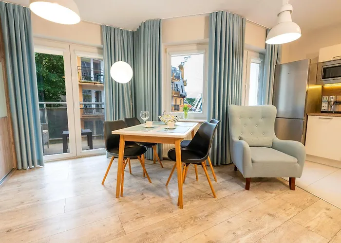 Przy Latarni Morskiej Z Garazem Apartment